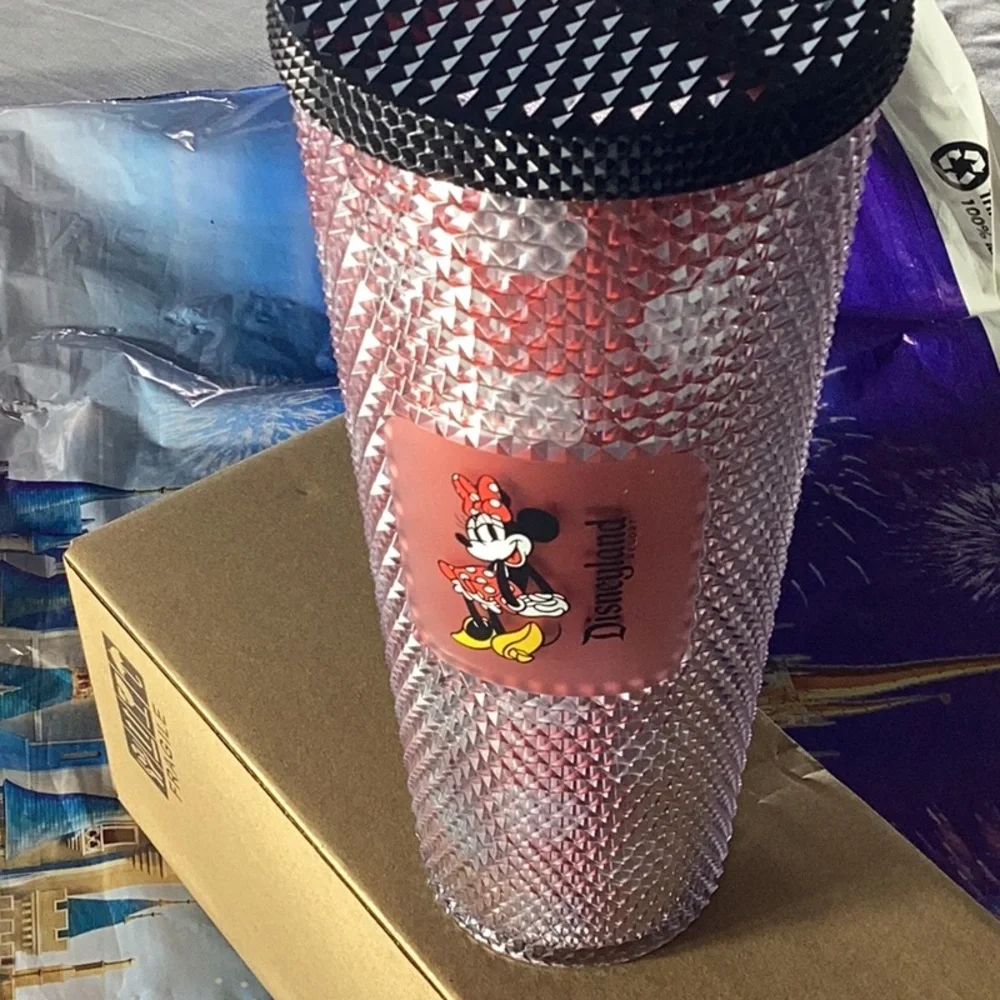 Disney parks x Starbucks mug
